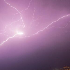 byd elektrikli otomobile uc kez yildirim carpti surucunun hayatta kalma nedeni ortaya cikti 1rXETJOD