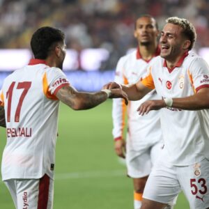 sahasinda 18 mactir yenilmeyen galatasaray karagumruk karsisindaosimhen ve icardi oynayacak mi OiVStGvg