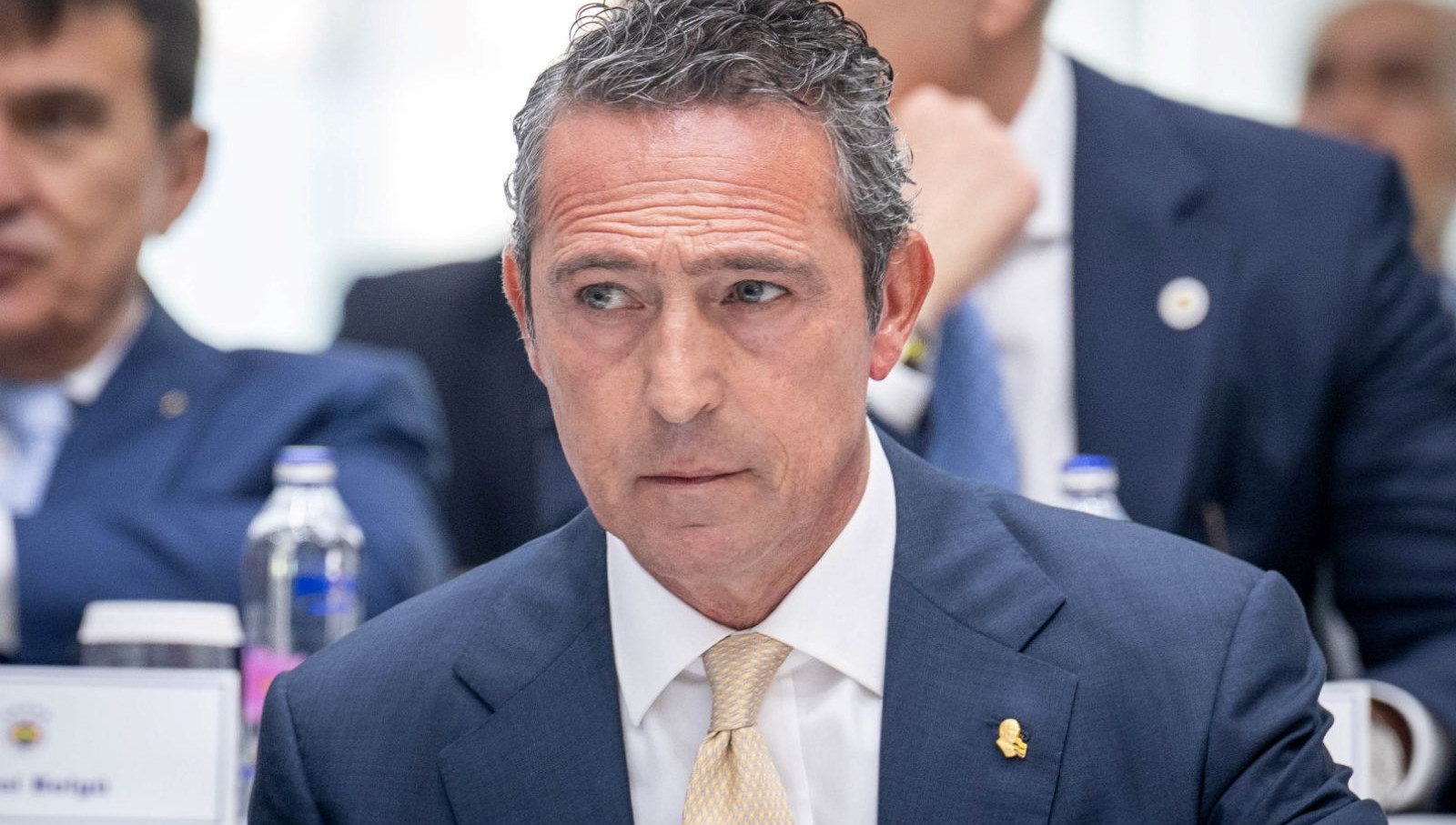 bir kulubun kaderini 41 yil sonra degistirmisti ismail kartal schmidt derken fenerbahcede surpriz aday kZGtMsaT