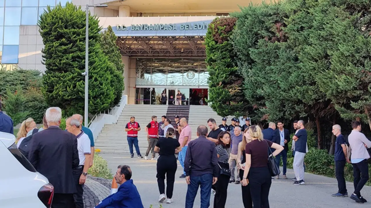 chpden bayrampasa belediyesi operasyonuna pes pese tepki acikca darbe girisimi sandiksiz turkiye hayali XCF3Mvmw