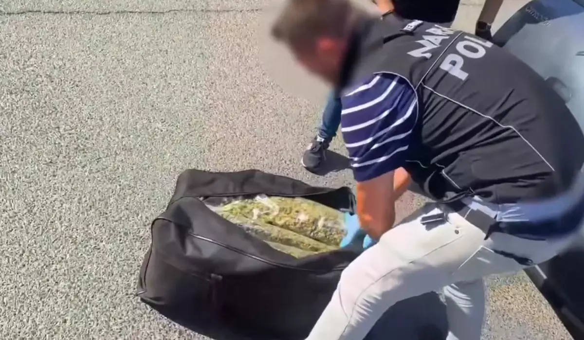 corluda uyusturucu operasyonu 4zb5Brux