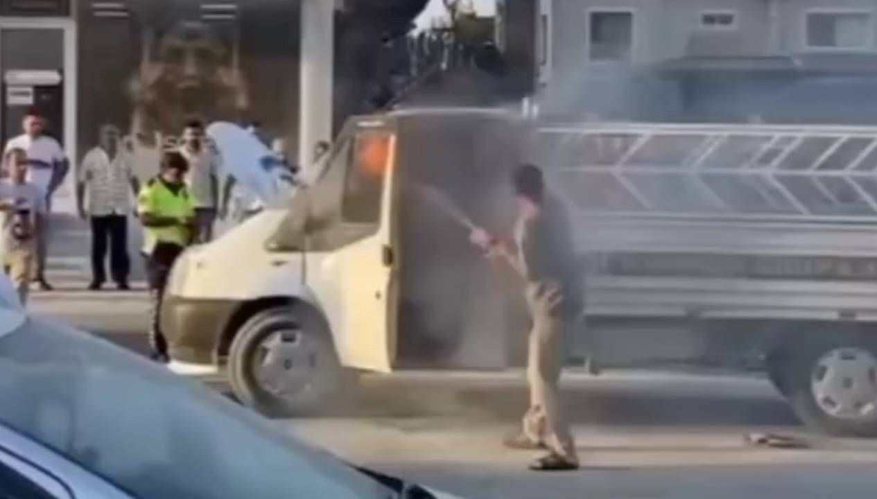 gazli icecekle yangini sondurmeye calisti hatayda ilginc anlar VhznklFm