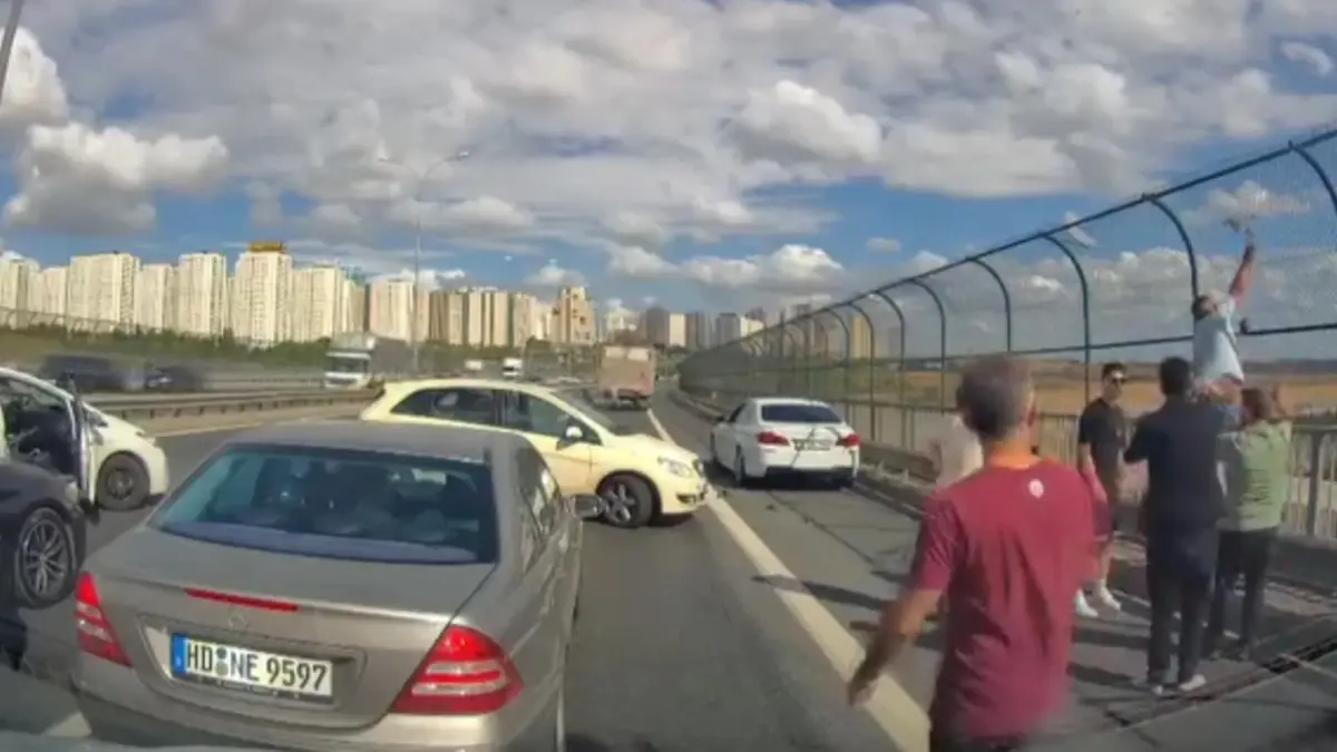 kedi kurtarmak isterken kaza gecirdi ixJ5hnsb