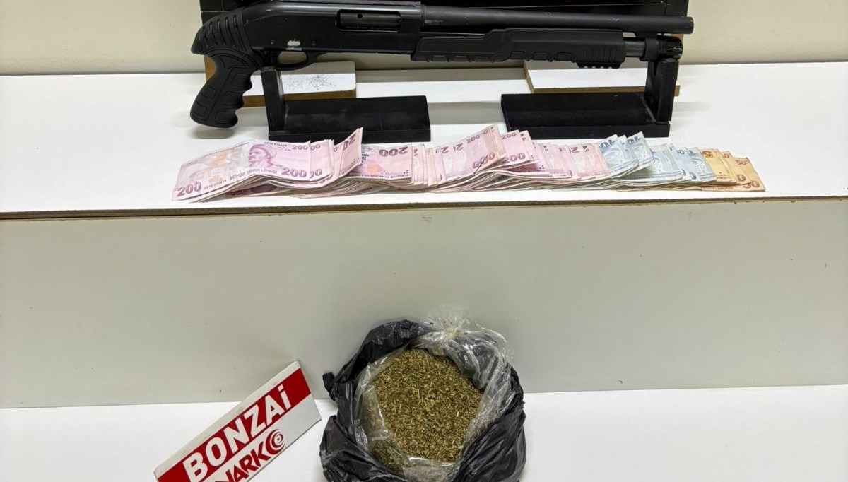 uyusturucu operasyonunda gozalti WzfarrLO