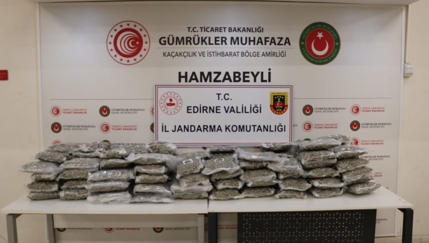 atlas suphelendi kamyondan kilolarca uyusturucu cikti JTKNyL79.jpg