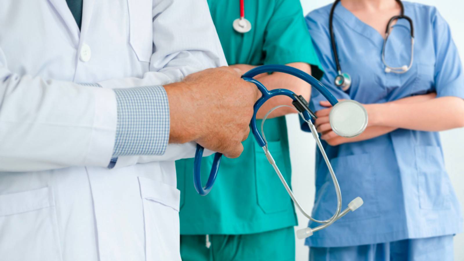 bakanlik tarih verdi saglik calisanlarinin kiyafetlerinin logo ve rengi nasil olacak Cl9h6fp7.jpg