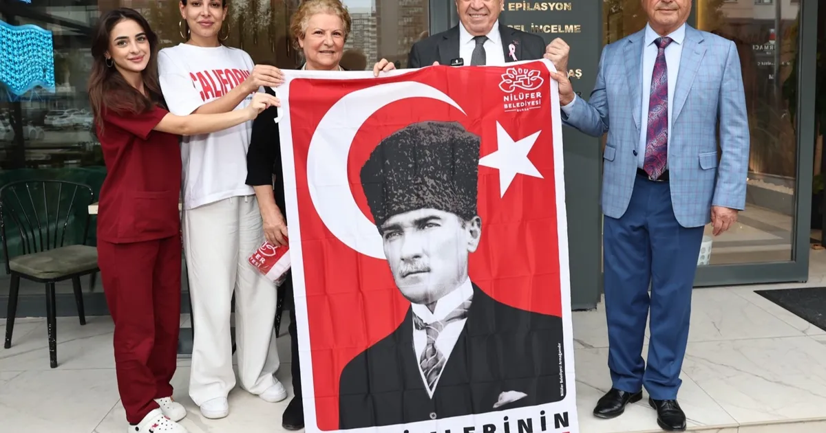 bursa niluferde cumhuriyetin 102nci yil heyecani KhfGC7GK.webp