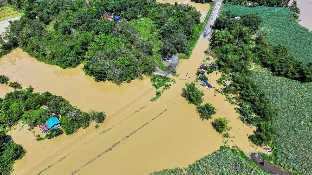 fengshen firtinasi filipinlerde can aldi w1eKUGq7.jpg