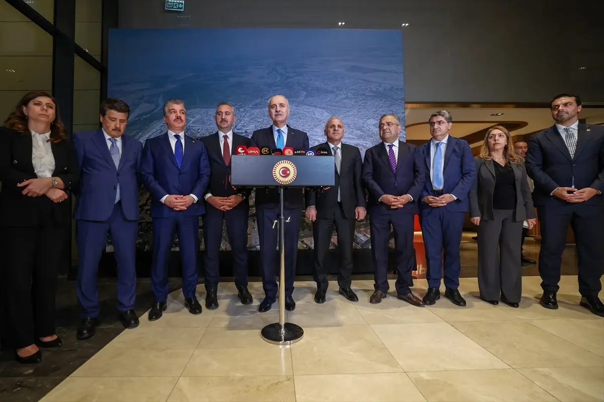 kurtce siirle baris mesaji 9AEAQfYL.jpg