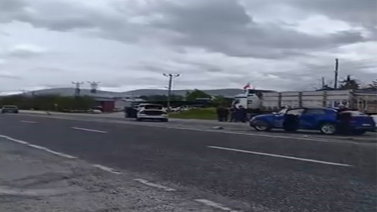 Elazığ’da Trafik Kazası: İki Araç Çarpıştı, 2 Yaralı