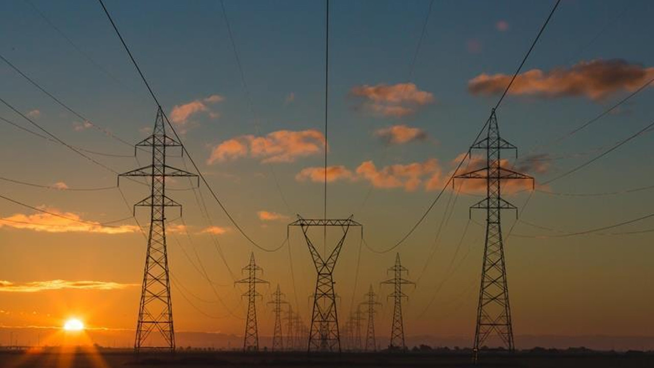 Elektrik Spot Piyasasında Fiyatlar Açıklandı (2 Mayıs 2026)