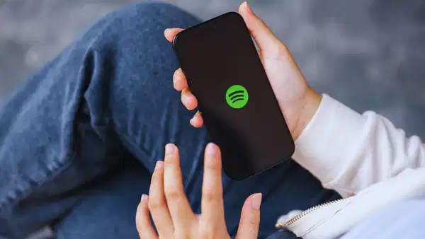 spotify-yapay-zeka-destekli-arama-altyapisini-kullanima-acti-7HqFRRD8